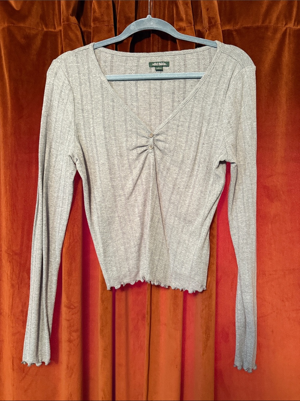wild fable Gray Ribbed V-Neck Long Sleeve Top with Lettuce Hem